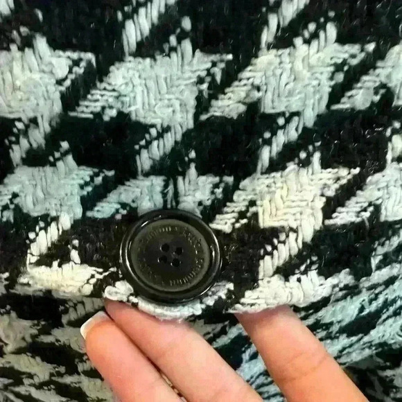 JouJou- Long black and white coat - Large - Picture 15 of 16